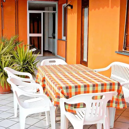 Modern In With Terrace Apartment *