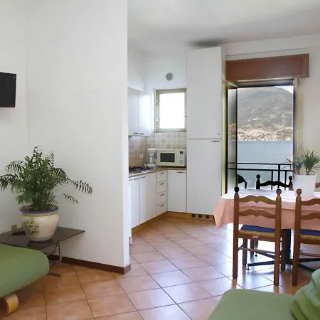 Modern In With Terrace *